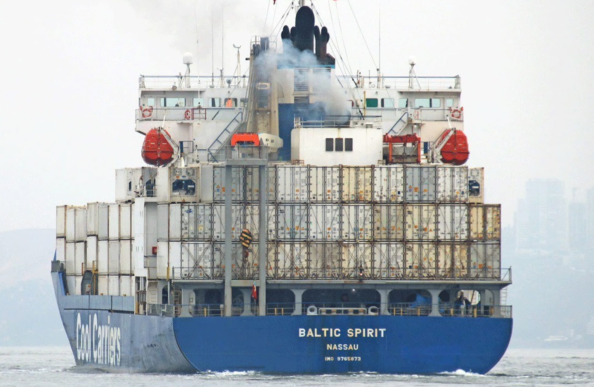 Эстония отпустила контейнеровоз с российским экипажем, задержанный по подозрению в контрабанде наркотиков