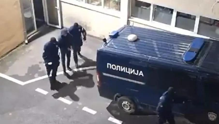 Сообщение о покушении на президента Сербии Вучича ложное, это часть кампании власти по дискредитации протестов — политолог Джокич