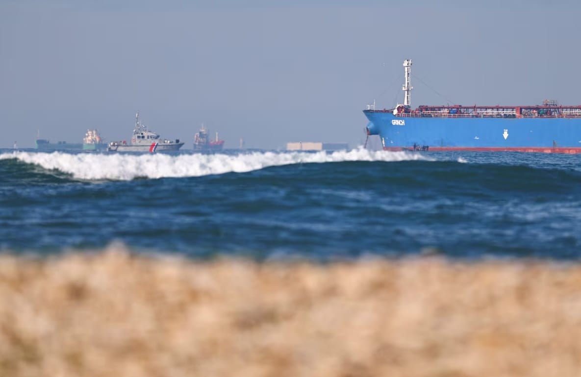 Власти Великобритании разрешили военным задерживать суда «теневого флота» в территориальных водах