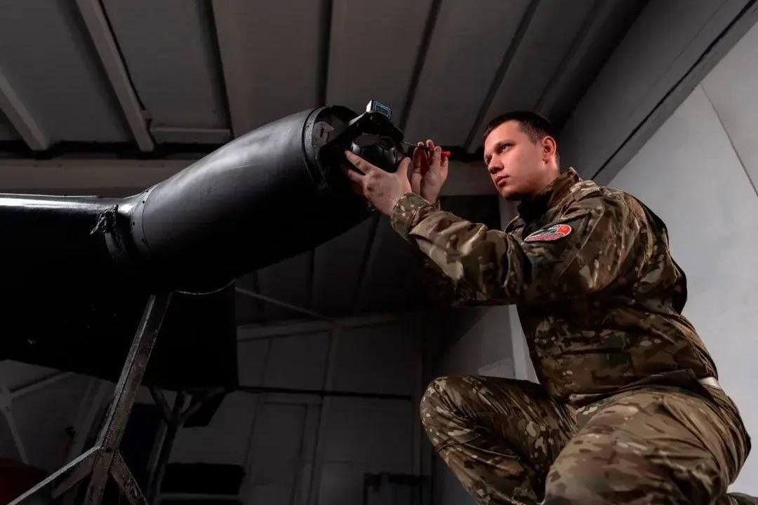 «Алабуга Политех» запустила рекламную кампанию для студентов «Отслужи срочку работая с Геранями»