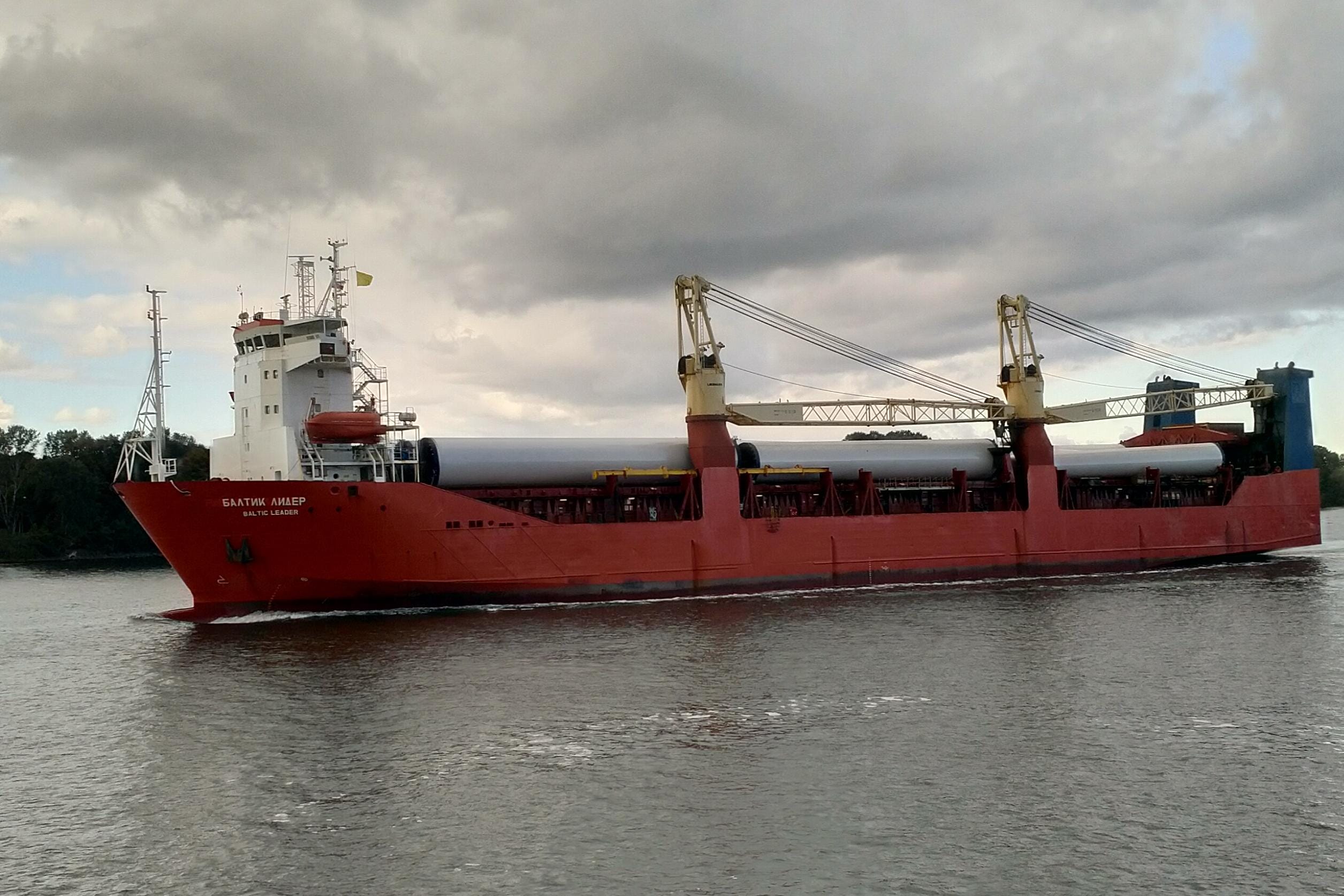 Россия перебрасывает технику в Мали через подсанкционные суда в Гвинее — расследование