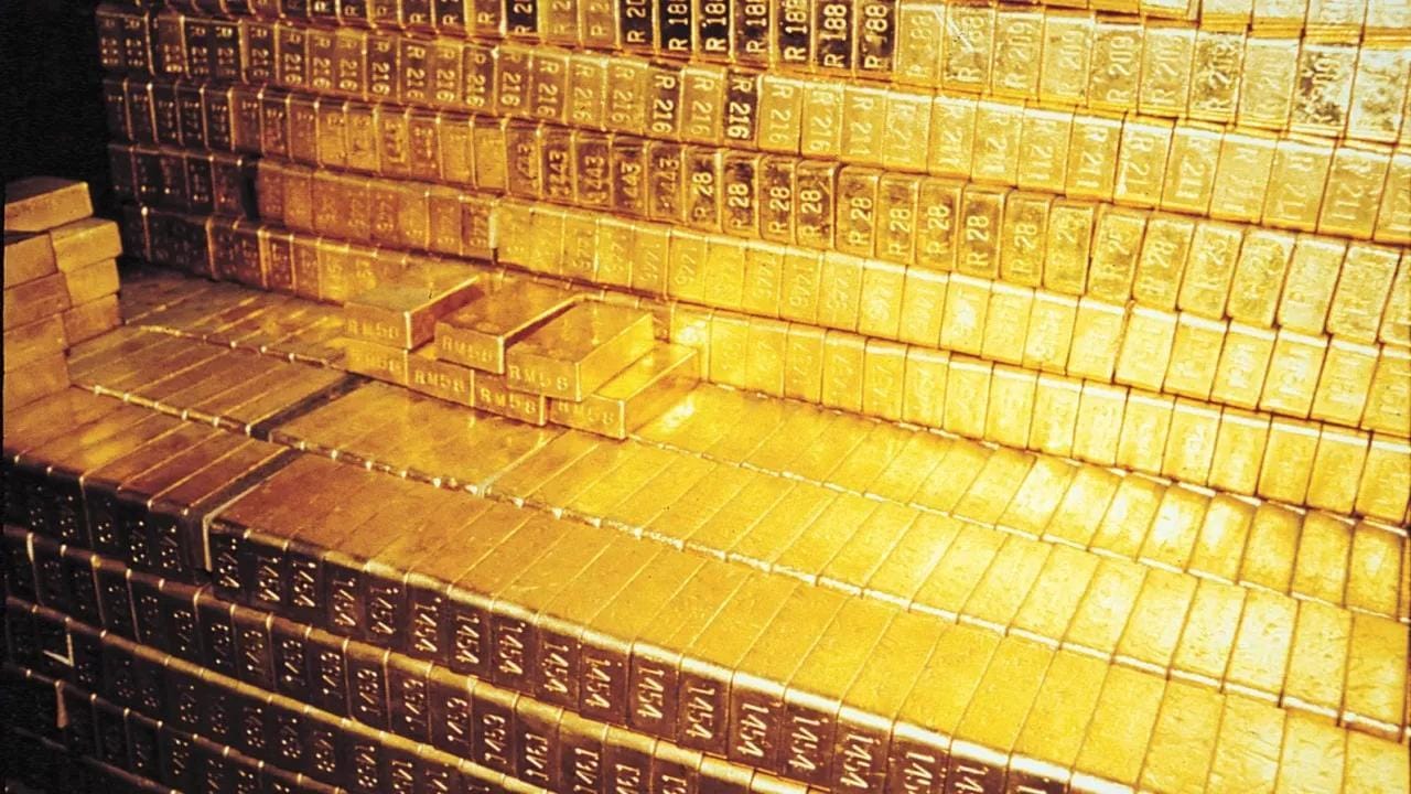 Прогноз Gold Focus: золото продолжит рекордно дорожать, а Россия — сокращать золотые резервы