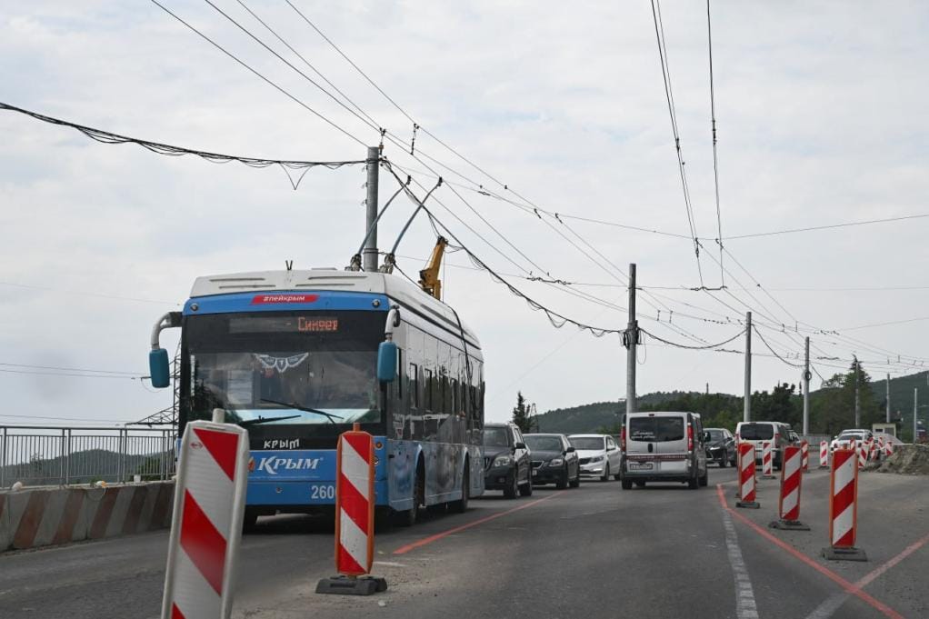 В Крыму из-за отсутствия электричества остановили троллейбусы между Симферополем, Алуштой и Перевальным