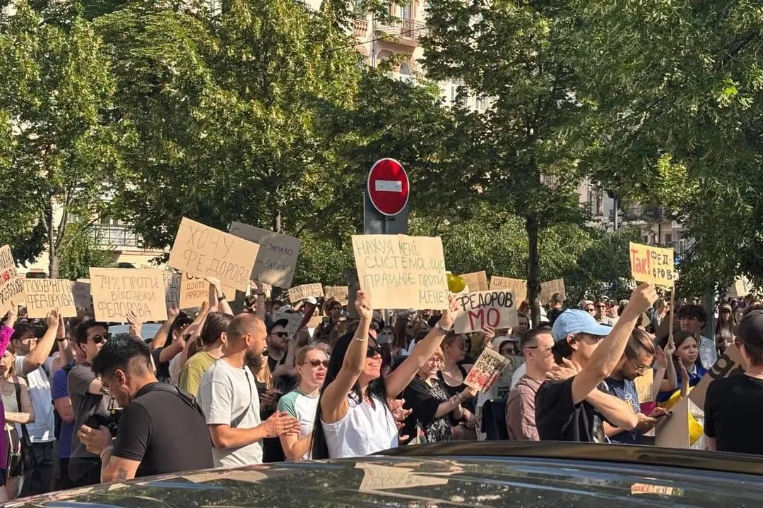 “Don’t touch what works”: Ukrainians protest dismissal of popular defense minister Mykhailo Fedorov