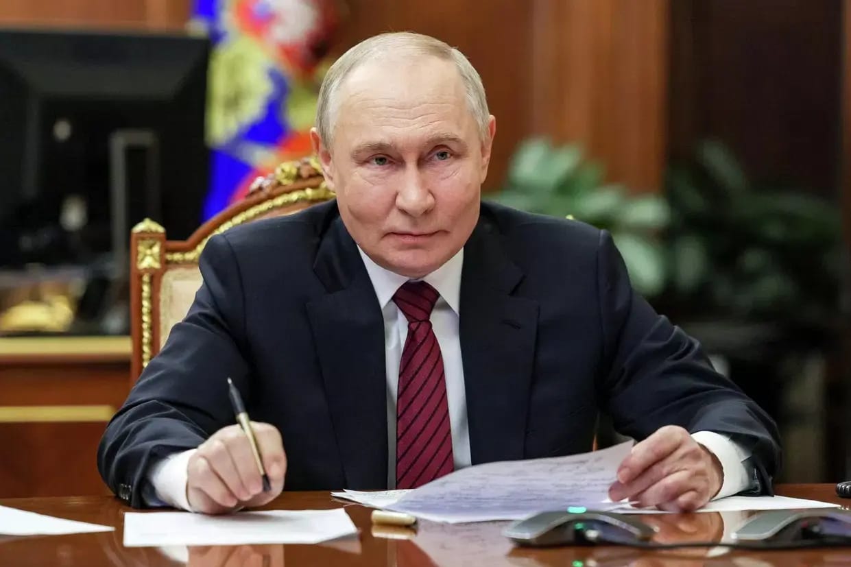 После призыва Путина бизнесу «скинуться» на войну «добровольные» взносы в бюджет достигли рекордных 384 млрд рублей — «Ведомости»