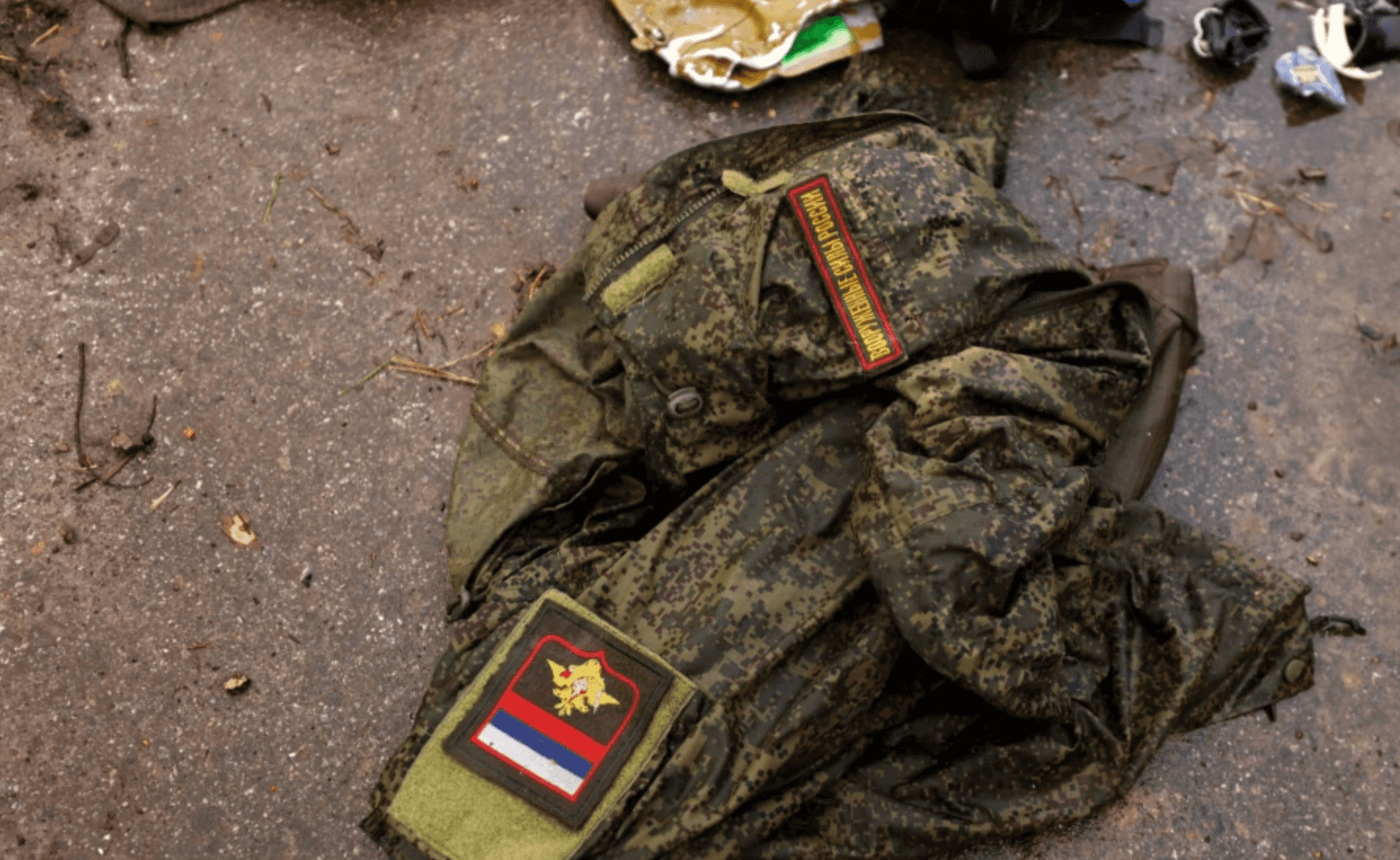 Матери погибших в Украине солдат обвинили в их смерти корреспондента «Известий» — журналист Илья Барабанов