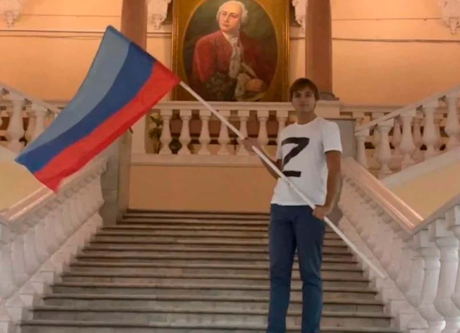 Осудивших Z-акцию одногруппника студенток МГУ отчислили по итогам «этической комиссии»