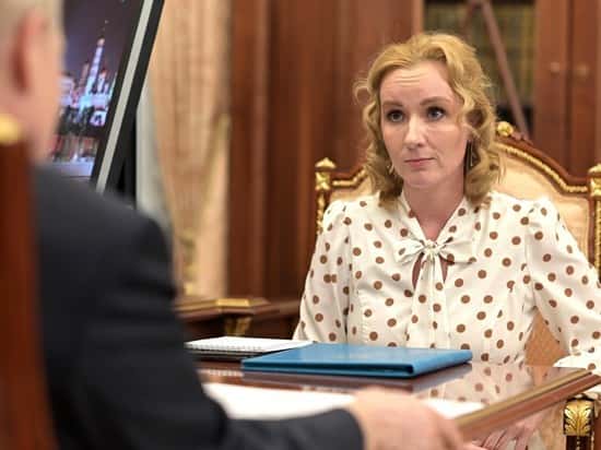 Детский омбудсмен: В России усыновили 350 детей-сирот из Донбасса