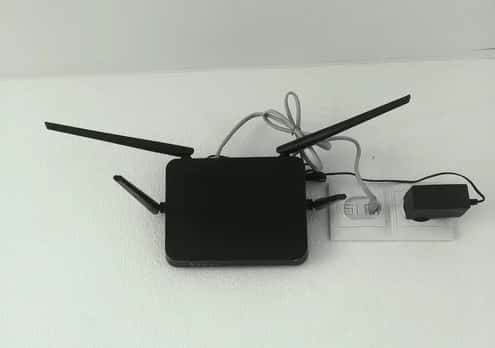 Сотни тысяч жителей Москвы и Петербурга остались без интернета более чем на сутки из-за сбоя в работе провайдера Lovit