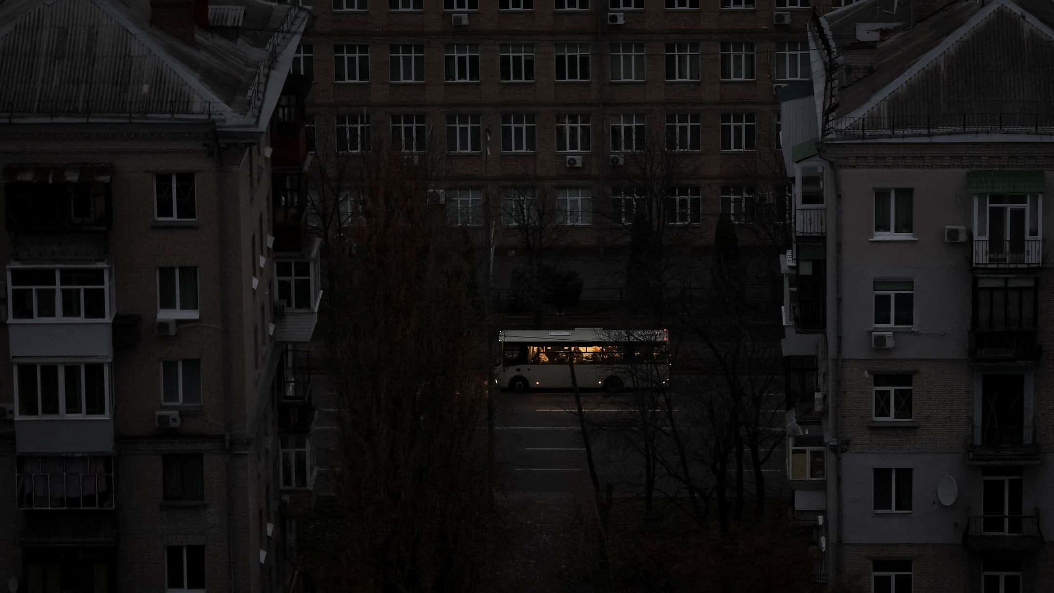 Россия нанесла ракетные удары по подстанциям, питающим Хмельницкую и Ровенскую АЭС. Атаки угрожают ядерной безопасности в Европе — Сибига