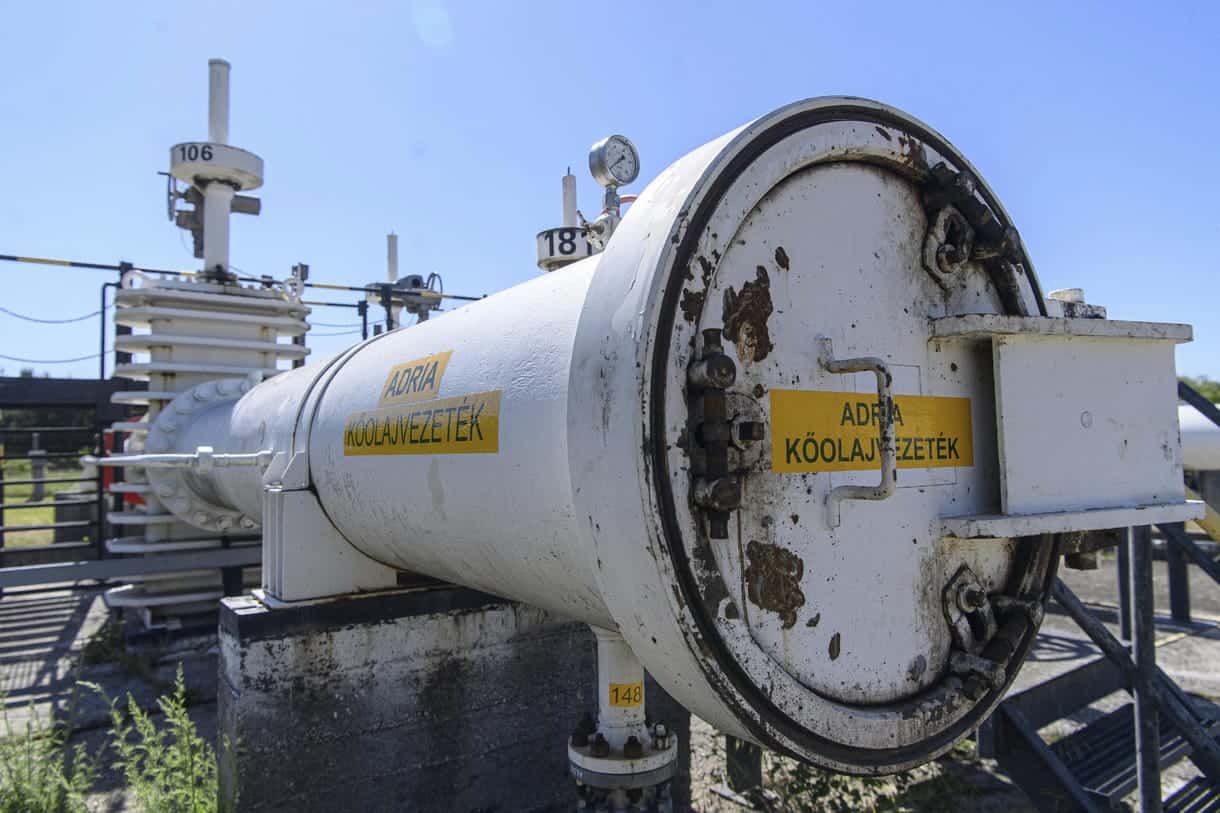 Венгрия и Словакия попросили Хорватию разрешить транзит российской нефти по трубопроводу «Адрия»