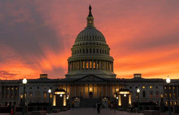 Сенат США во второй раз отказался ограничивать полномочия Трампа для ведения войны в Иране