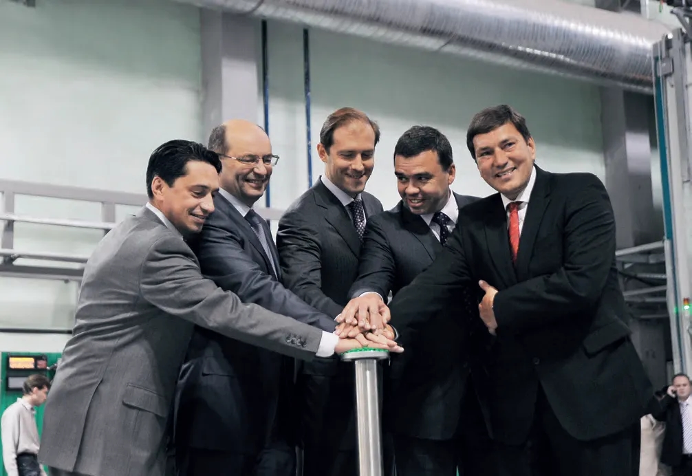 Launch of a new workshop line at Uralvagonzavod, 2009. From left to right: UVZ CEO Oleg Sienko, Sverdlovsk Region Governor Alexander Misharin, Russian Deputy Minister of Industry and Trade Denis Manturov, First Deputy Minister of Industry and Trade of the Czech Republic Tomáš Hynner, and Alta JSC President Vladimír Plášil