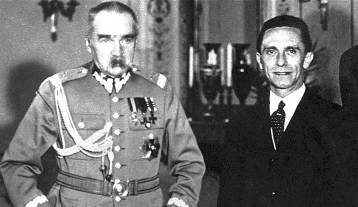Polish Minister of War Józef Piłsudski with Reich Minister of Public Enlightenment and Propaganda Joseph Goebbels. Warsaw, June 1934