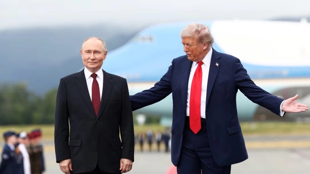 Vladimir Putin and Donald Trump during a meeting in Anchorage, Alaska