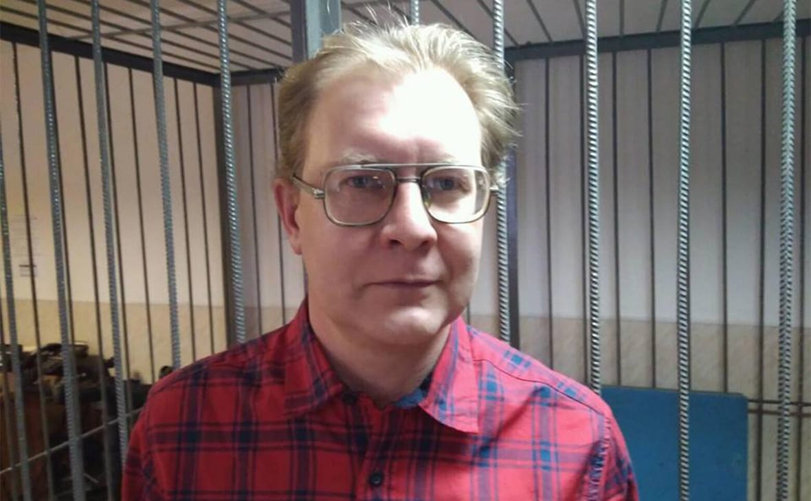 На сельского поэта и учителя, которого судят за стихи об Украине, завели еще три уголовных дела — теперь их 13