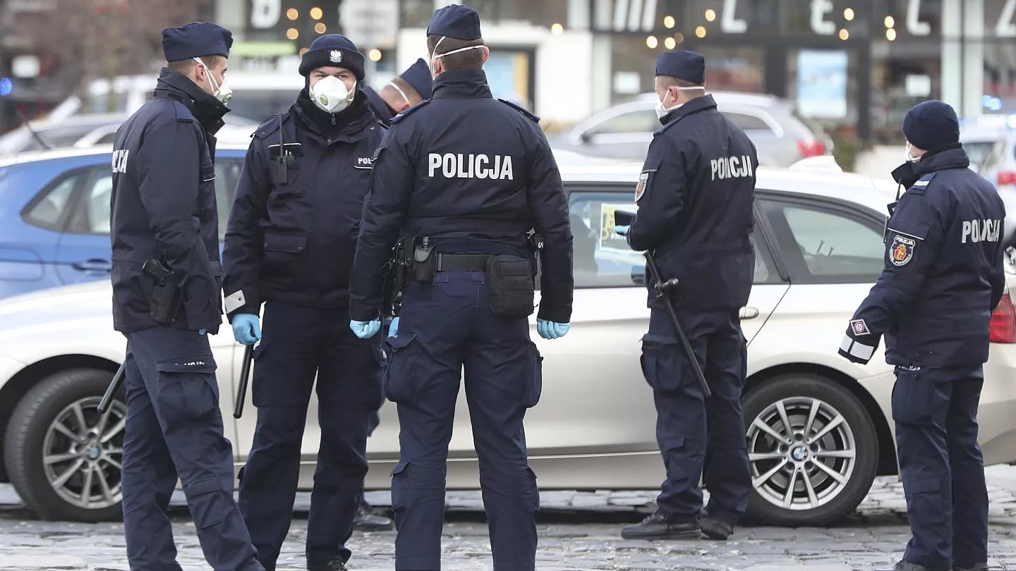 В Польше арестовали 9 человек по обвинению в совершении диверсий. Власти считают, что они действовали по заказу российских спецслужб