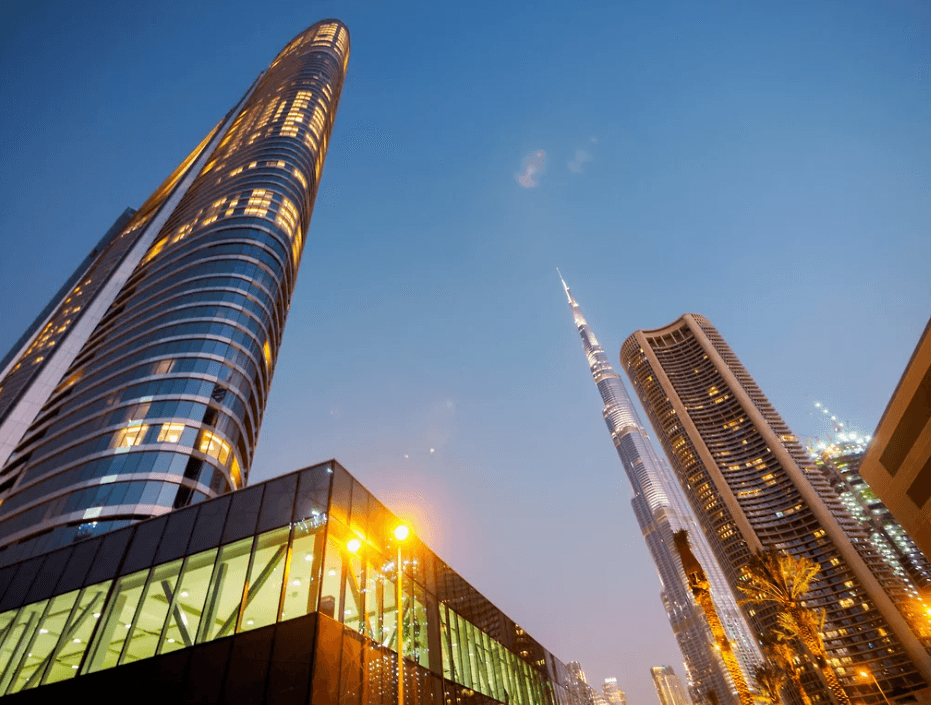 Банки ОАЭ блокируют платежи компаний РФ за китайскую технику — «Коммерсантъ»