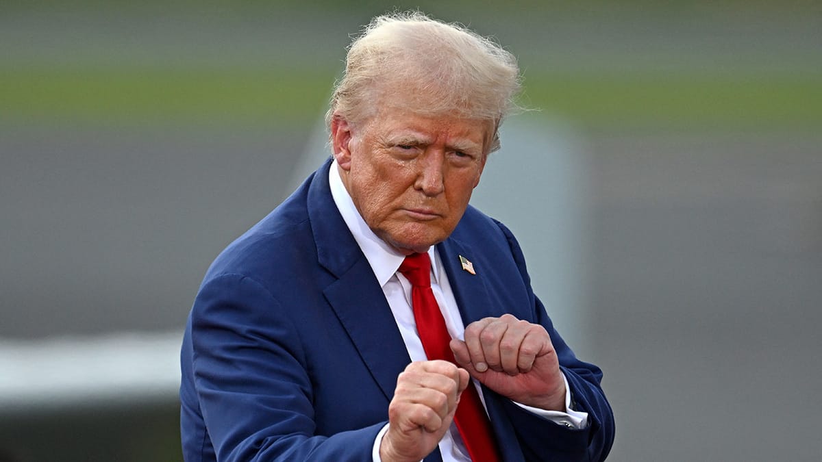 Трамп уволил несколько десятков сотрудников Совета нацбезопасности, им дали 30 минут на сбор вещей