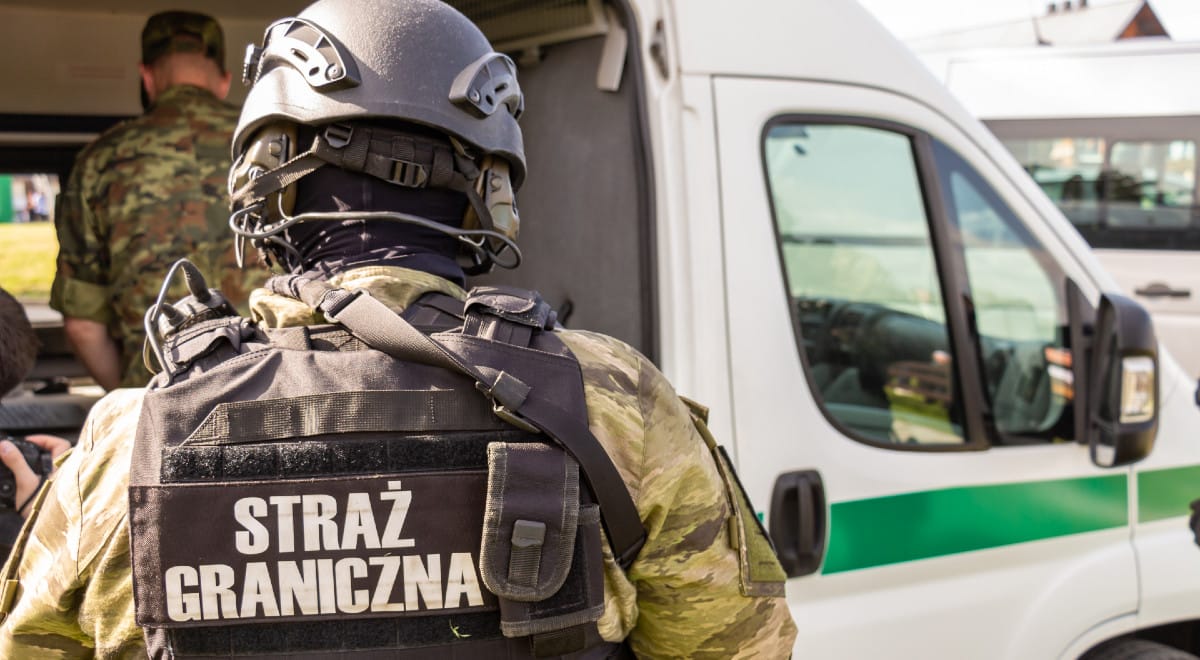 Poland returns 16-year-old asylum seeker to Russia, where he now faces criminal charges — officials deny he sought protection