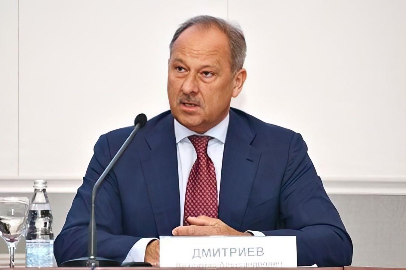 Минфин США снял санкции с бывшего главы Внешэкономбанка Владимира Дмитриева