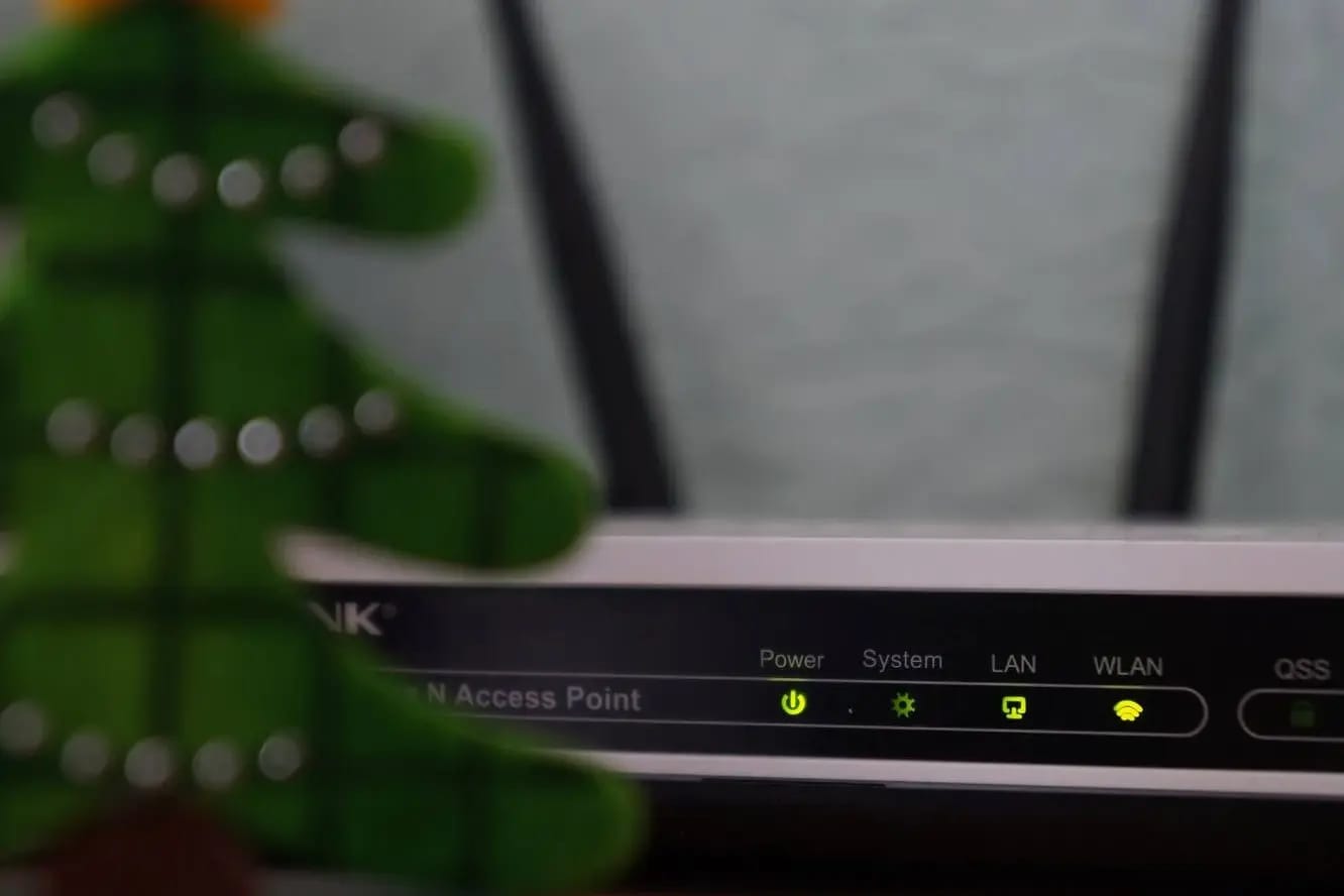 Хакеры из группировки Fancy Bear ГРУ взламывают роутеры MikroTik и TP-Link, чтобы красть пароли в госорганах — отчет