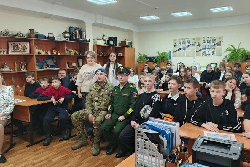 Минобрнауки одобрило инициативу по привлечению школьников и студентов к записи воспоминаний участников «СВО»