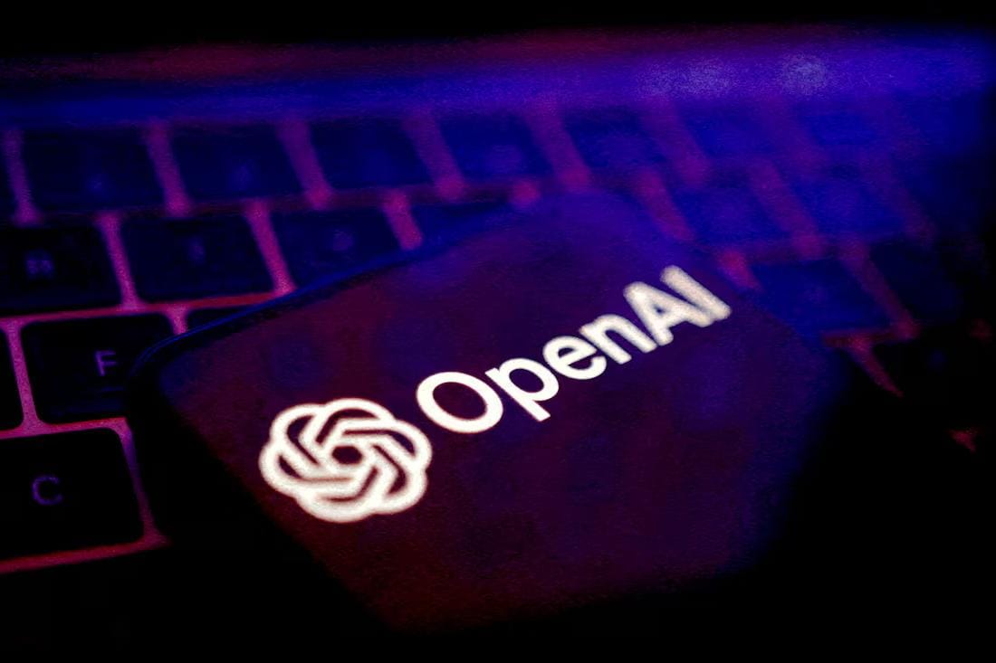 Apple обвинила OpenAI в краже разработок для собственного ИИ-гаджета
