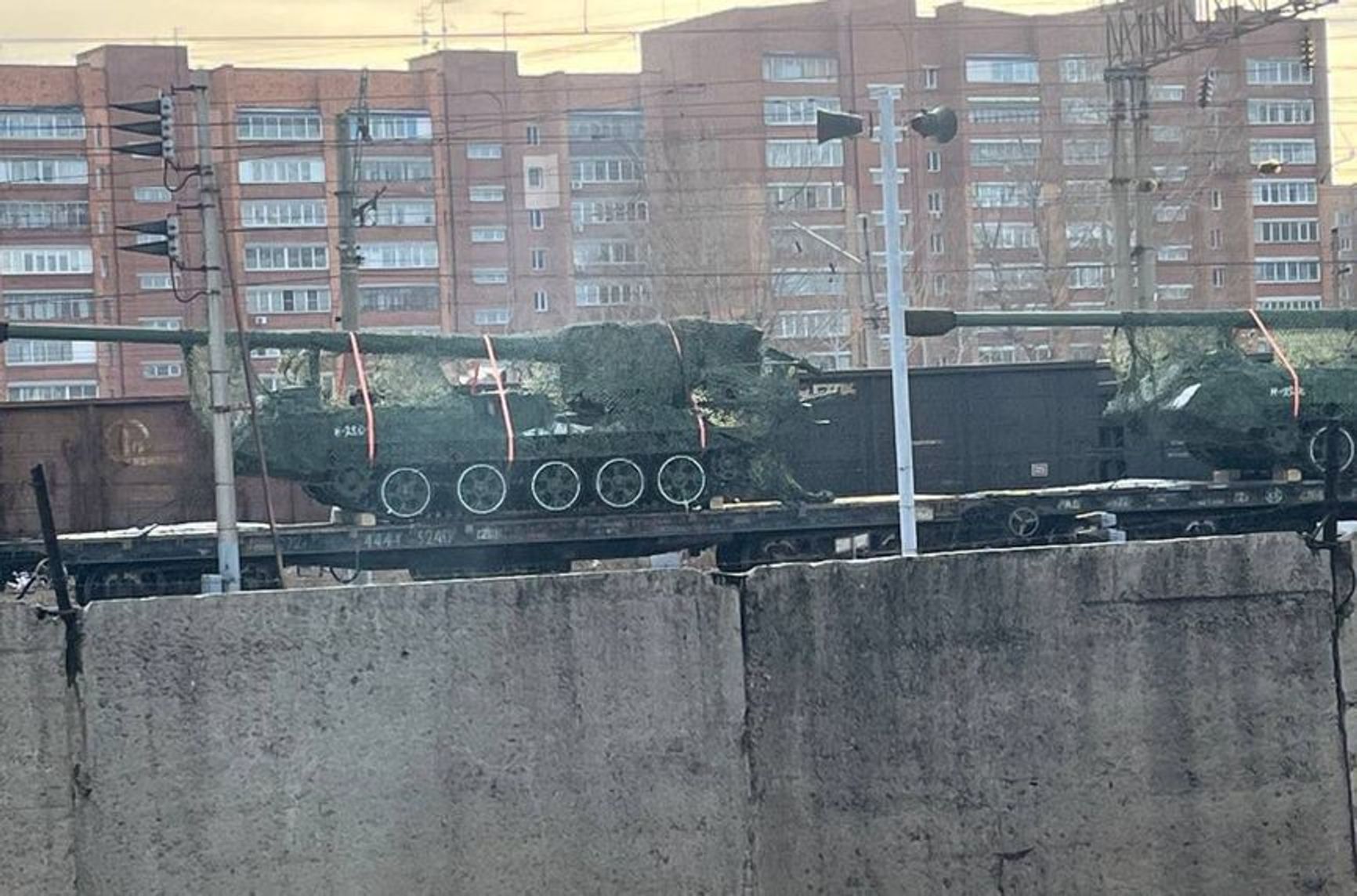 M-1989 Koksan self-propelled artillery units transferred to Russian forces by North Korea.