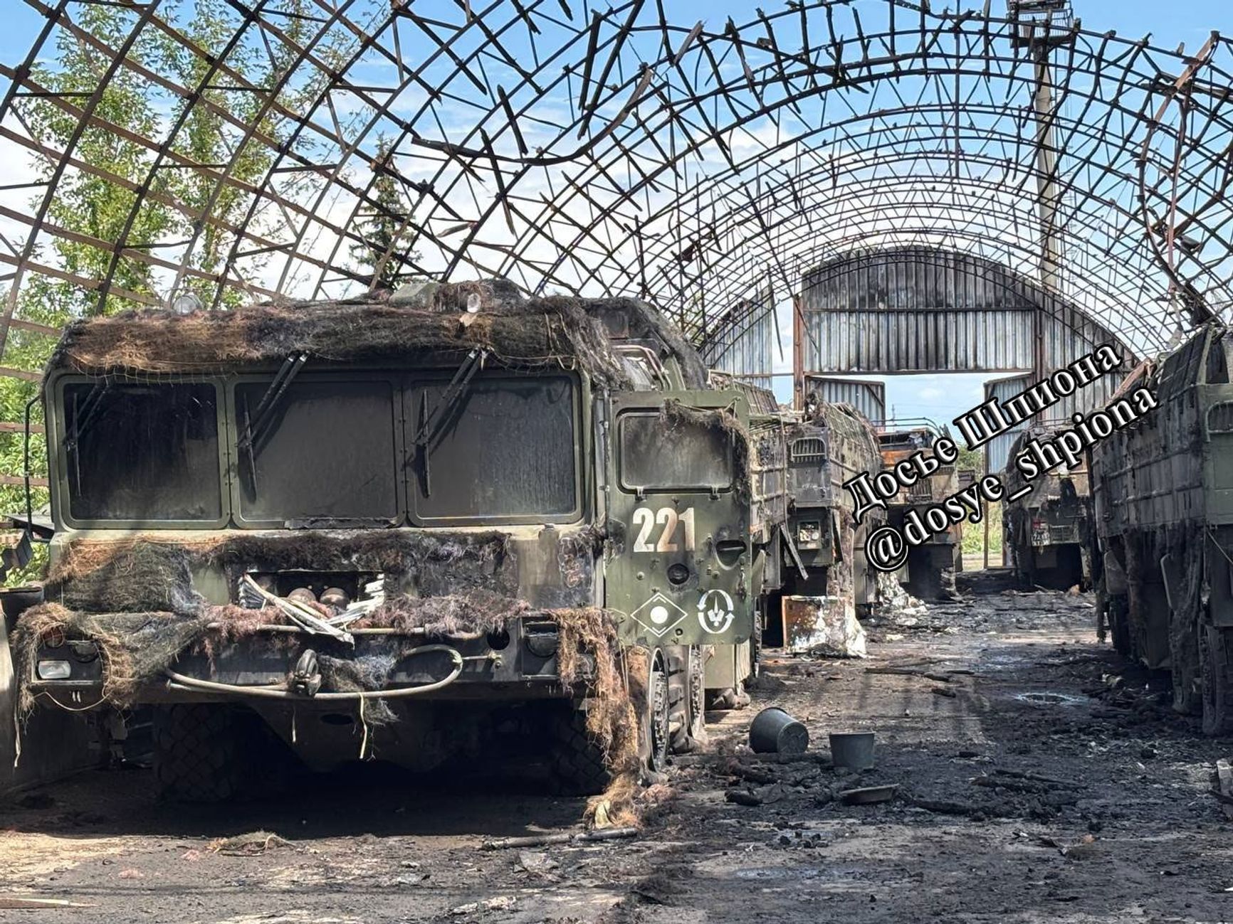 Пораженные машины ОТРК «Искандер» на полигоне Молькино в Краснодарском крае