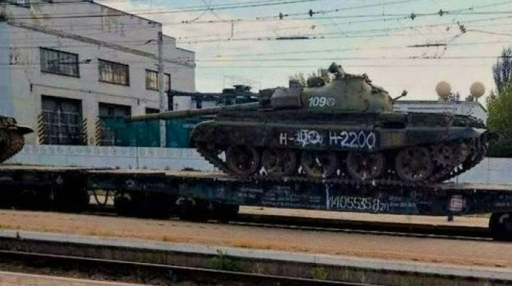 T-62Ms on a military train in Melitopol, spring 2022