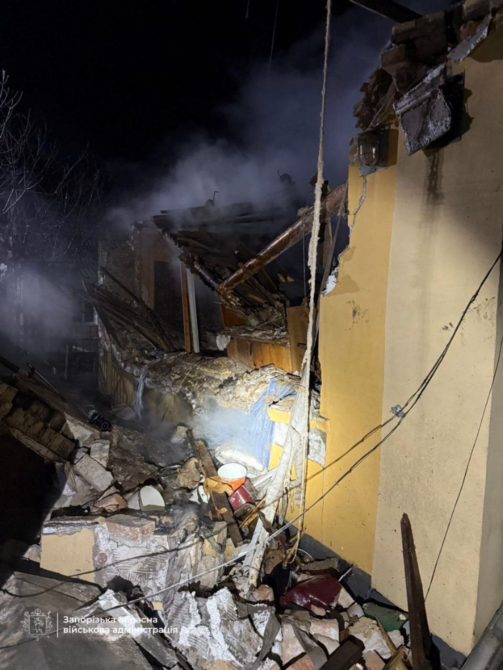Последствия российской атаки на Запорожье в ночь на 15 февраля 2026 года