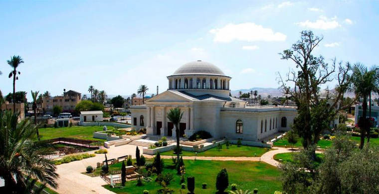 В Иерихоне, на Западном берегу реки Иордан, Российская духовная миссия в конце XIX века построила комплекс, известный под названием «Аль-Мадраса Ваззукума»