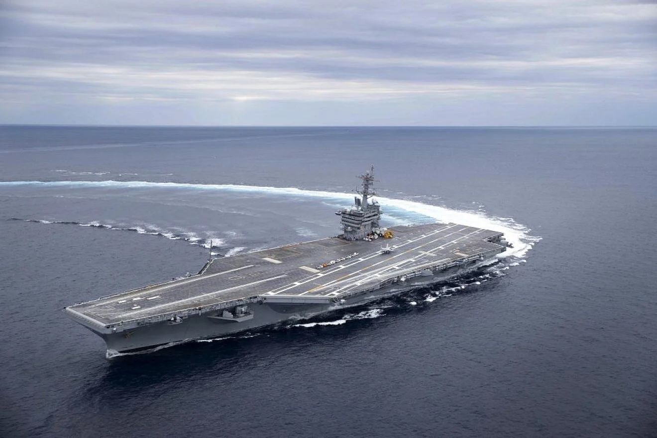 The Nimitz-class aircraft carrier USS Abraham Lincoln