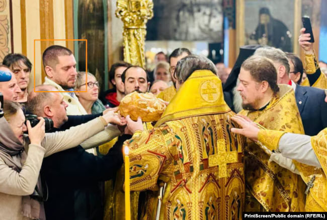 Момчило Гайич во время богослужения в подворье Сербской православной церкви в Москве, 27 января 2026 года.