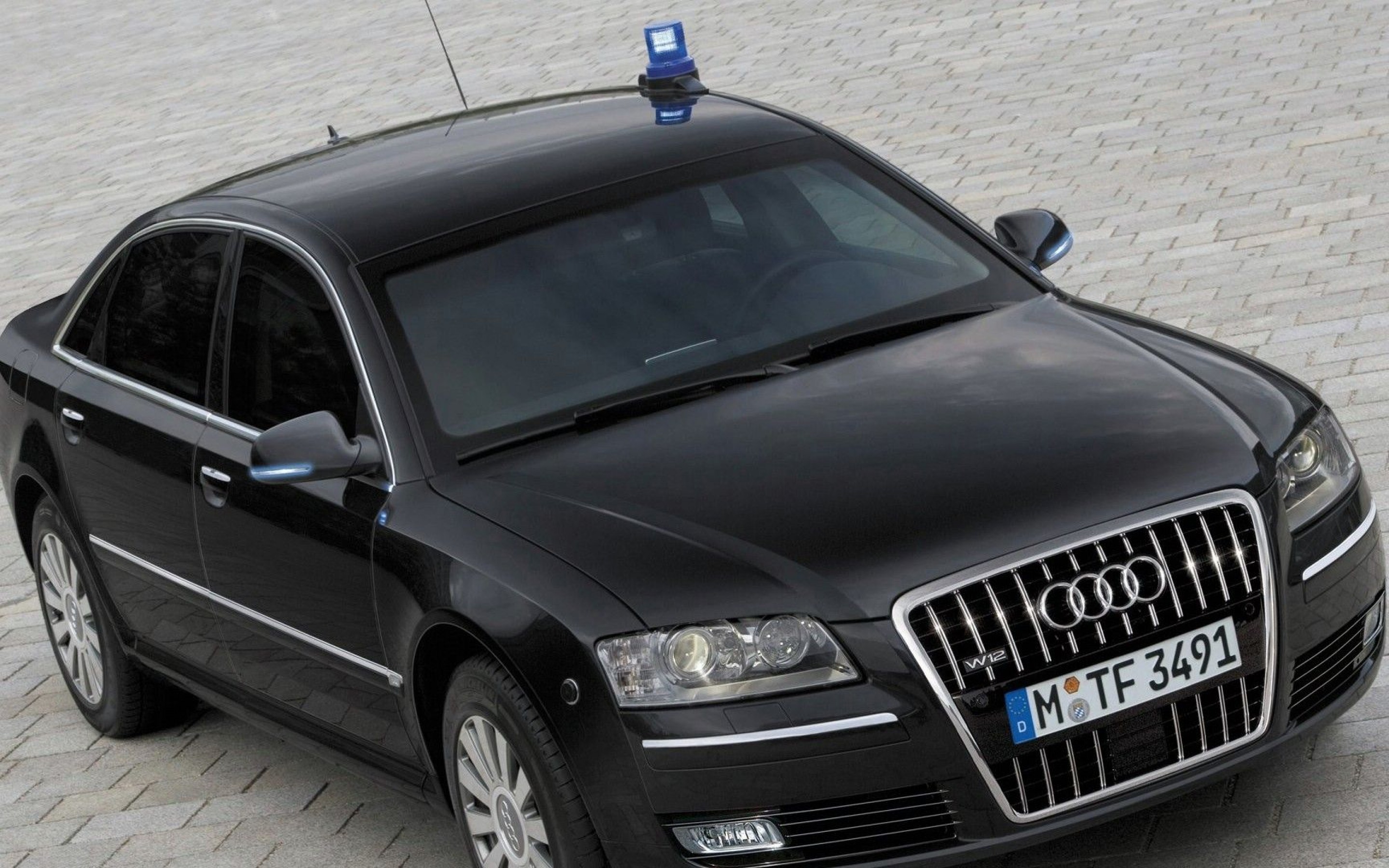Audi-A8-W12-Security-1800x2880