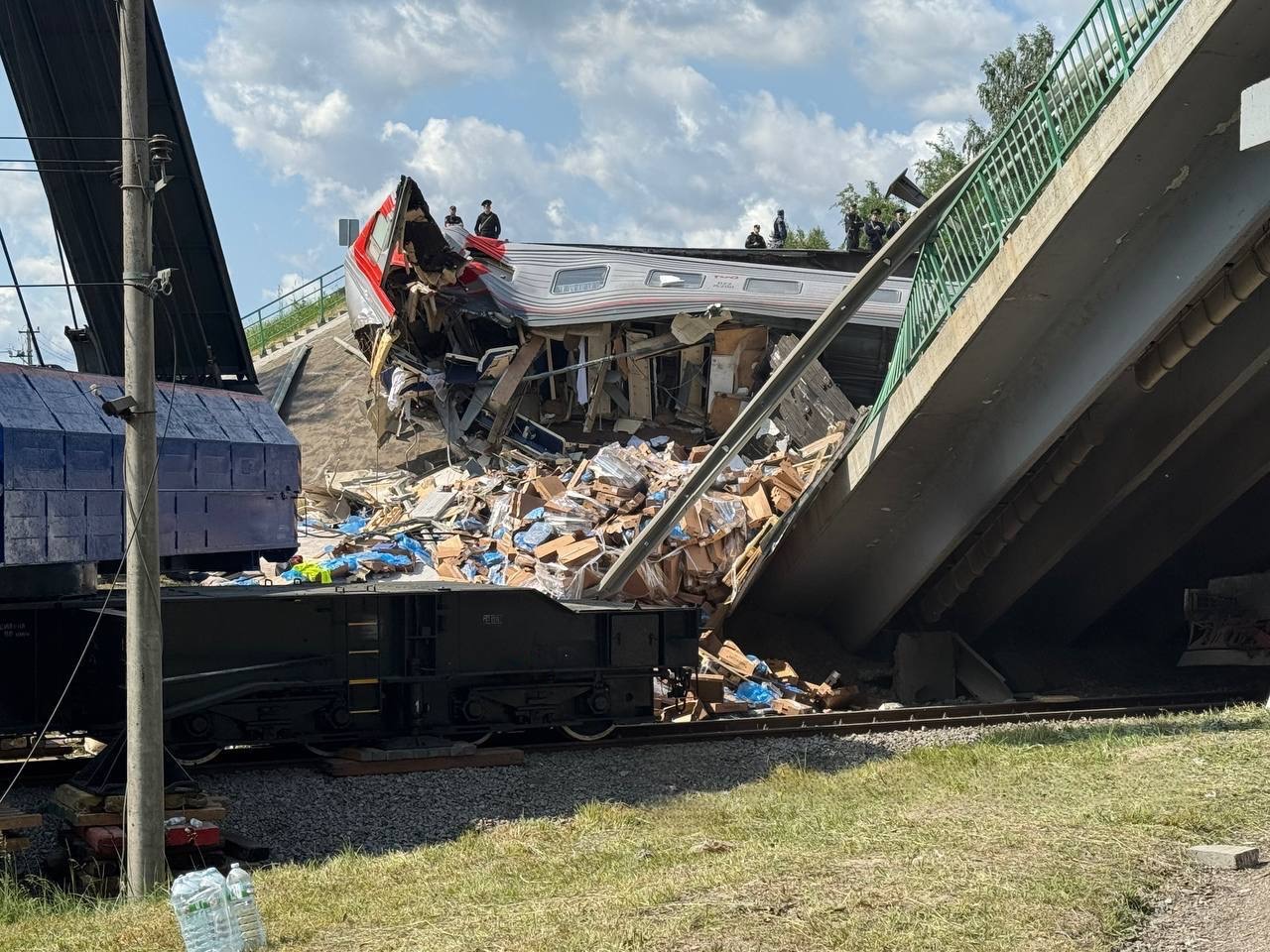 Результат обрушения моста в Брянской области. Фото: РИА Новости